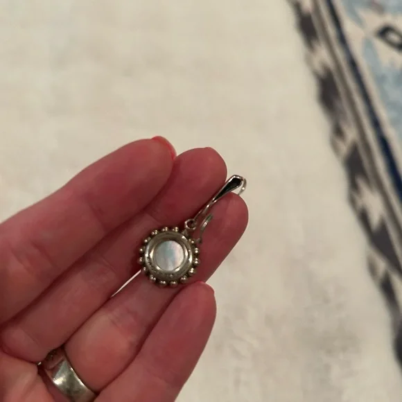 LAGOS Silver and Mother-of-Pearl Necklace and Matching Earrings - Picture 8 of 13